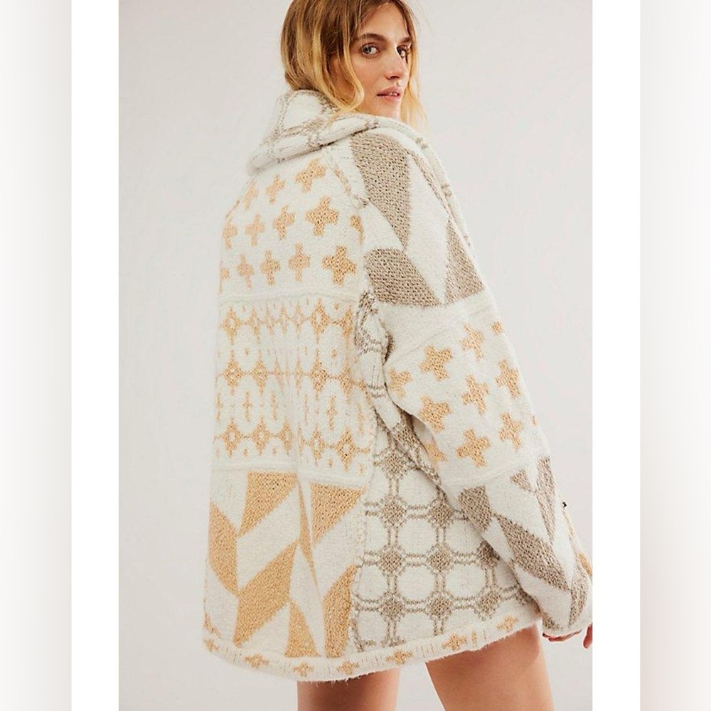 Free People Bright Optimistic Cardi in
Natural |